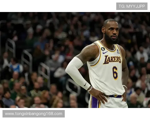 湖人对决雄鹿精彩回顾詹姆斯与字母哥的巅峰对决