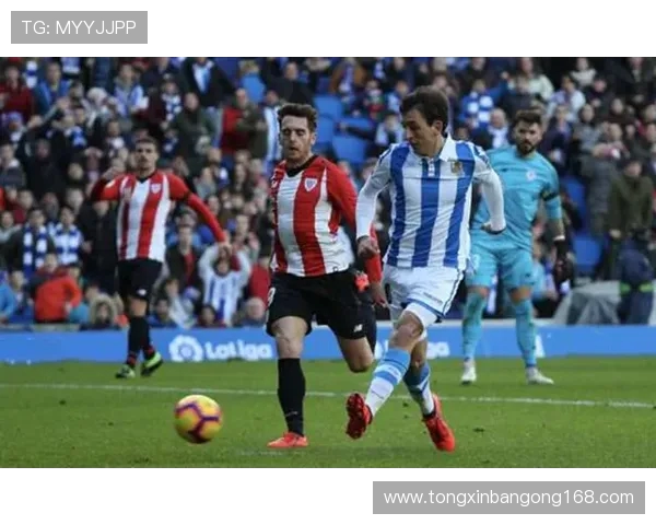 重庆足球队以68分领跑杯赛积分榜展现强劲实力与竞争优势