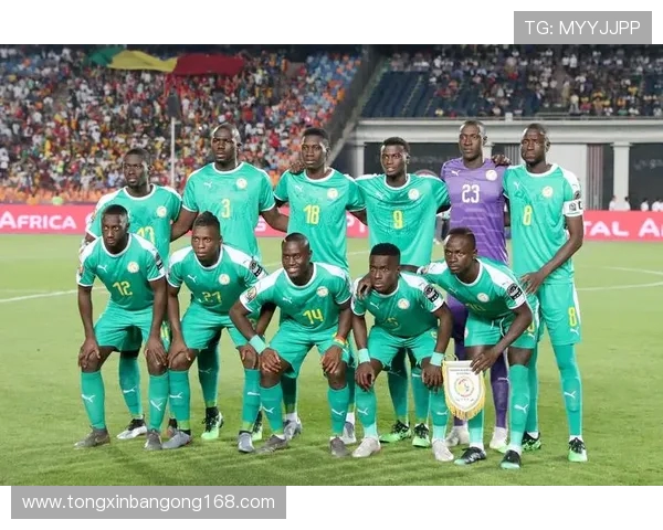 马内的足球之路:从塞内加尔小镇到世界顶级联赛的辉煌历程 马内的足球之路:从塞内加尔小镇到世界顶级联赛的辉煌历程